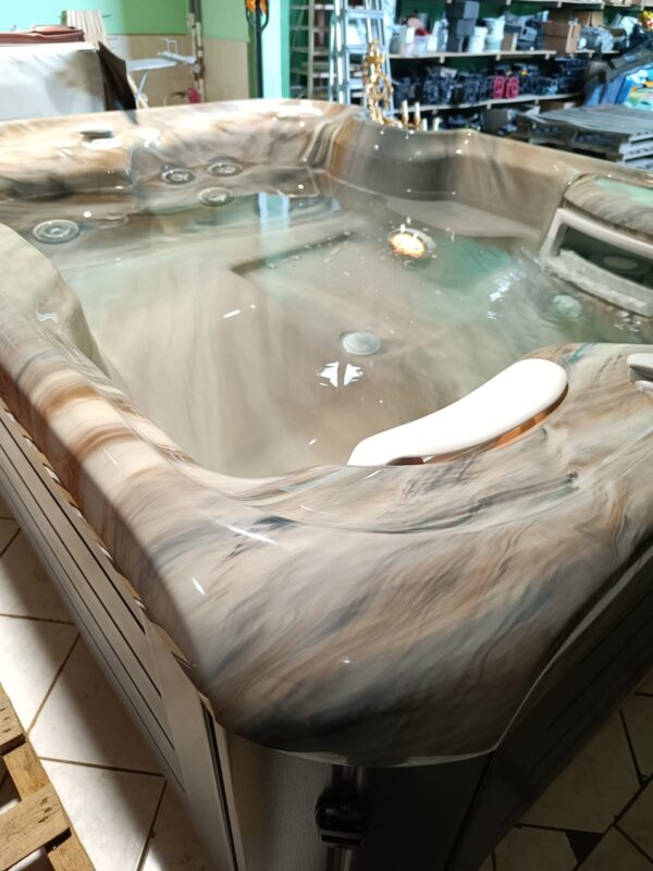 РАСПРОДАЖА Уличный бассейн HotSpring Spa Jetsetter