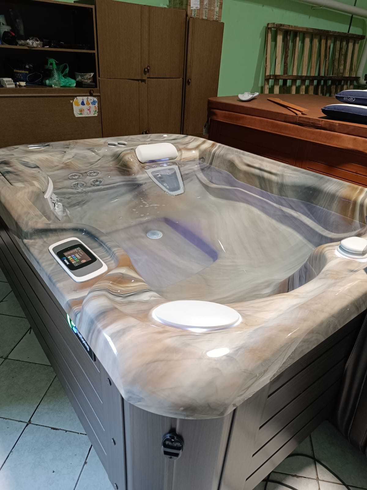 панель управления Уличный бассейн HotSpring Spa Jetsetter